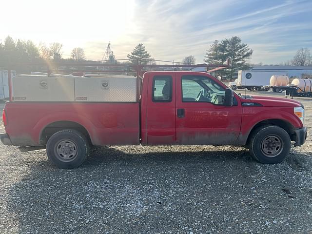 Image of Ford F-250 equipment image 4