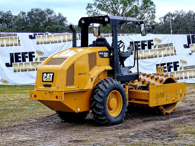 Image of Caterpillar CP44B equipment image 4