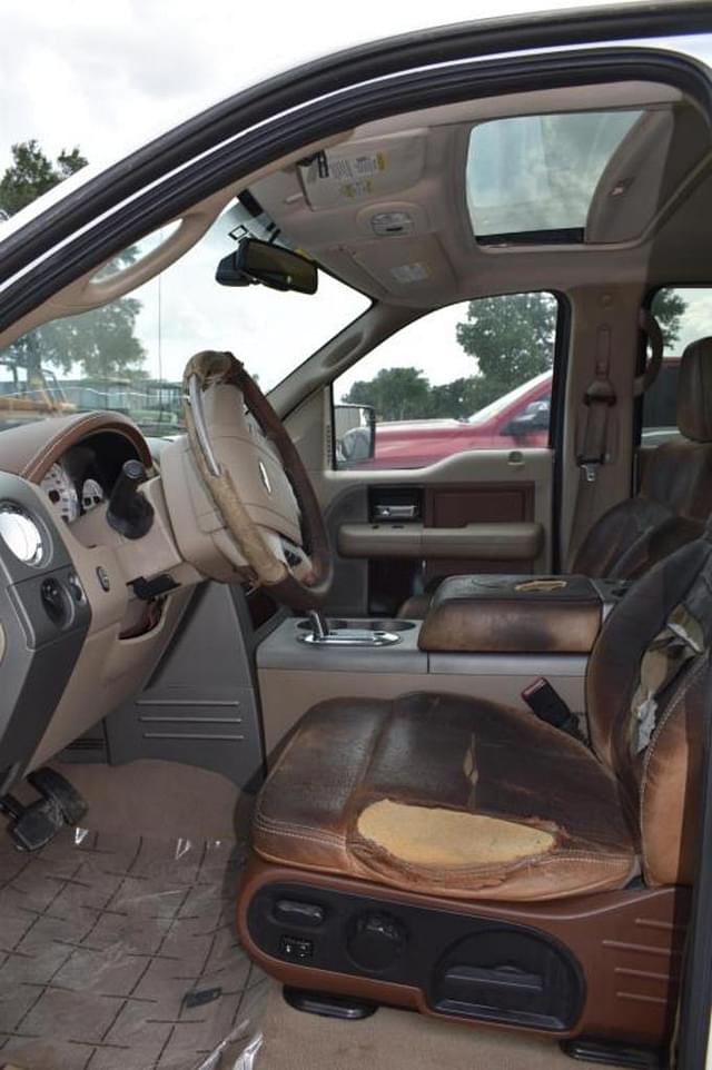 Image of Ford F-150 equipment image 4