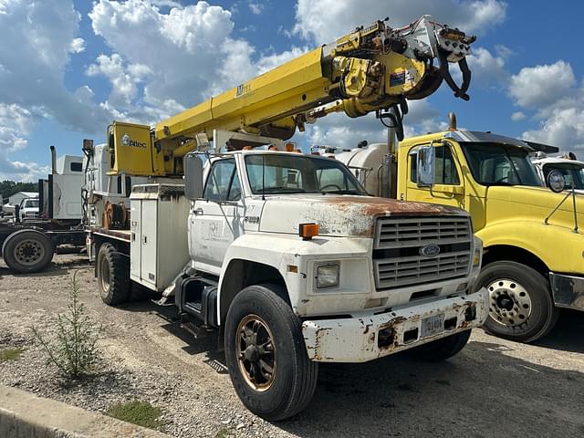 Image of Ford F-800 equipment image 1