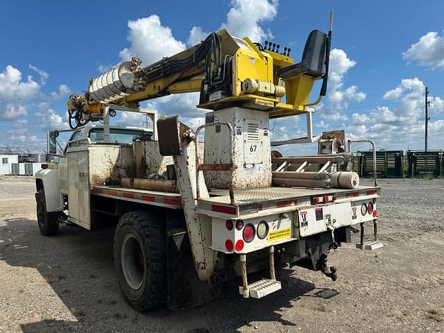 Image of Ford F-800 equipment image 3