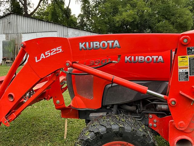 Image of Kubota L3901 equipment image 1