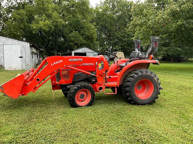 Image of Kubota L3901 equipment image 2