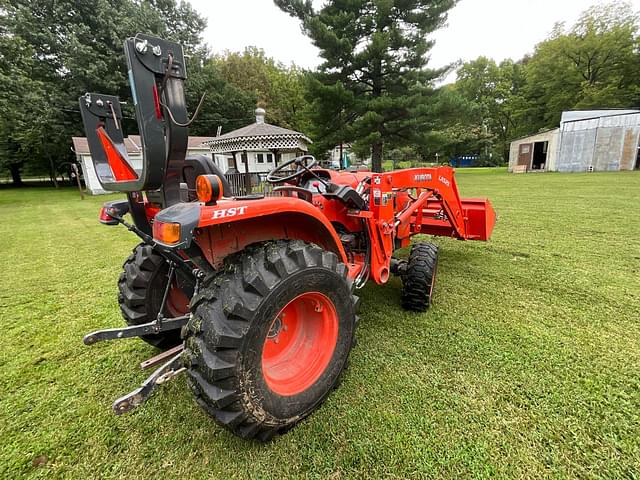 Image of Kubota L3901 equipment image 4