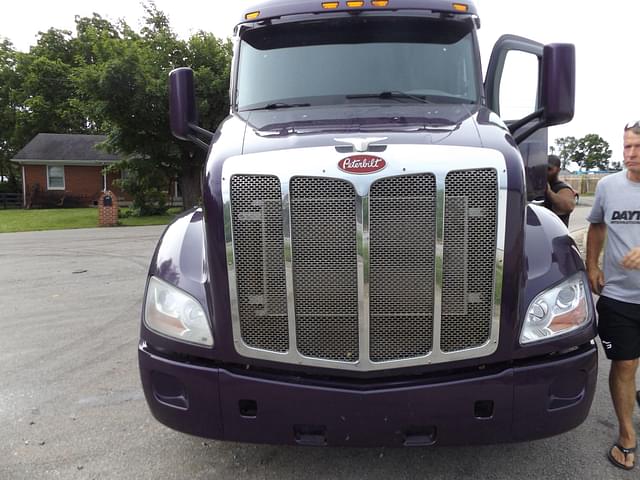 Image of Peterbilt 579 equipment image 1