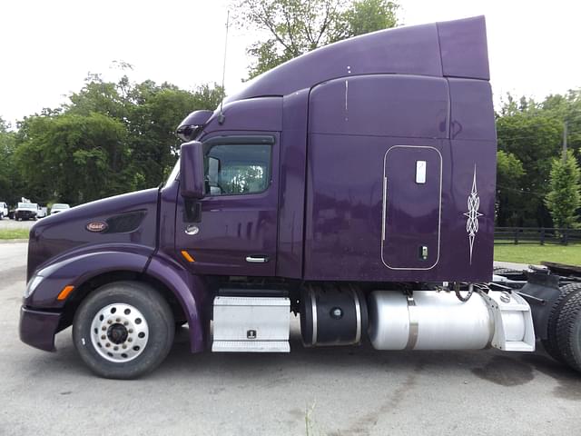 Image of Peterbilt 579 equipment image 3