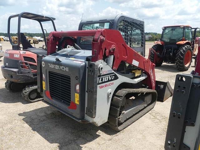 Image of Takeuchi TL10V2 equipment image 2