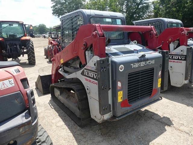 Image of Takeuchi TL10V2 equipment image 3