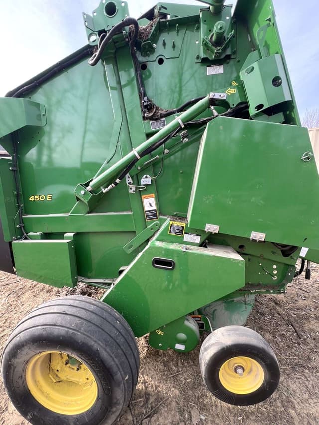 Image of John Deere 450E equipment image 2