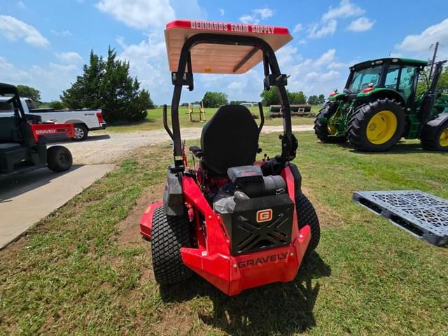 Image of Gravely Pro-Turn 600 equipment image 4