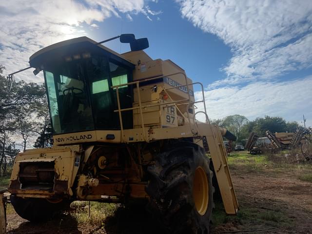 Image of New Holland TR97 equipment image 1
