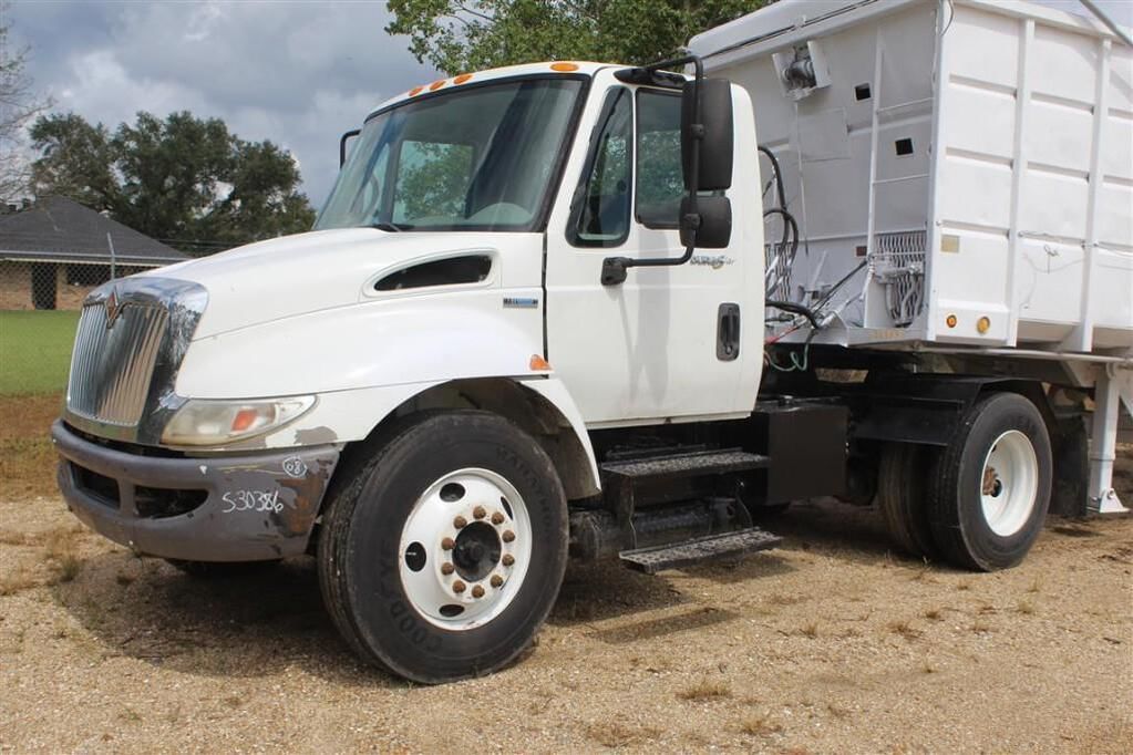 Main image International 4300