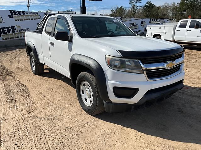 Image of Chevrolet Colorado equipment image 2