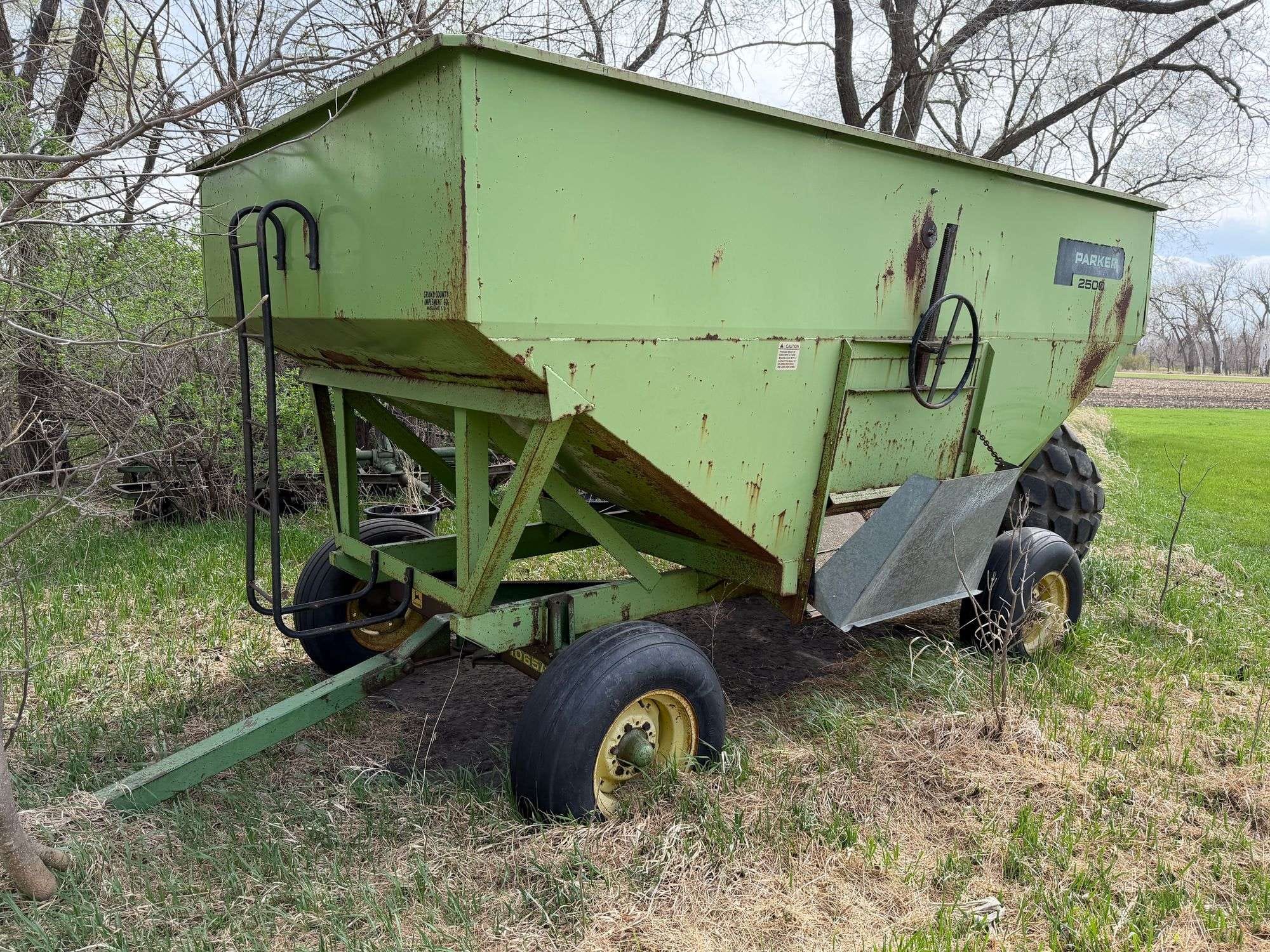 Parker 2500 Equipment Image0