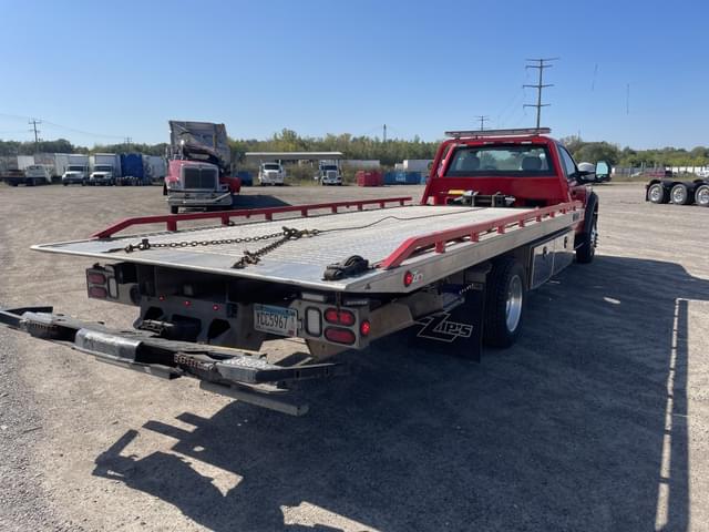 Image of Ford F-550 equipment image 2