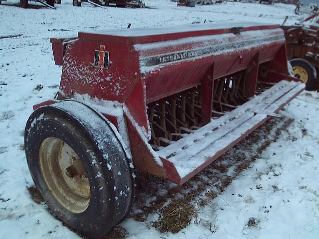 Image of International Harvester 5100 equipment image 2