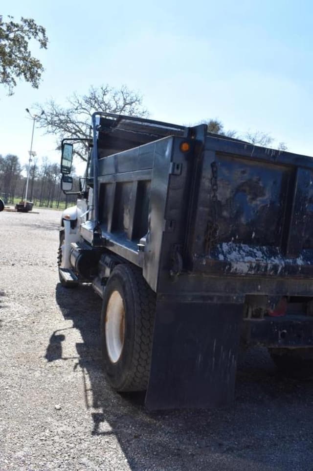 Image of International 4300 equipment image 4