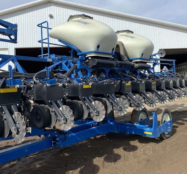 Image of Kinze 3600ASD equipment image 4