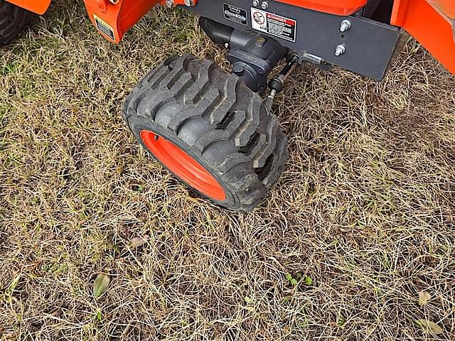 Image of Kubota BX2370 equipment image 2