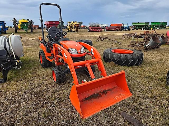 Image of Kubota BX2370 equipment image 1