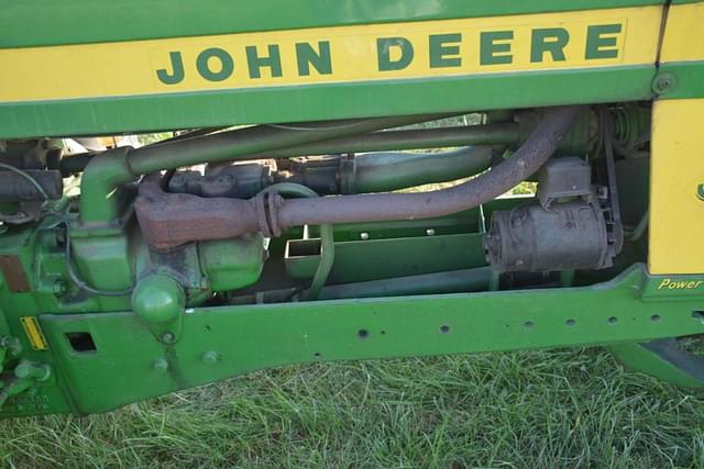 Image of John Deere 520 equipment image 4