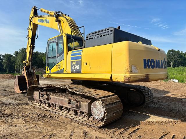Image of Komatsu PC490LC-10 equipment image 4