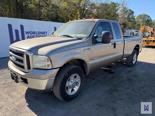 Image of Ford F-350 equipment image 1