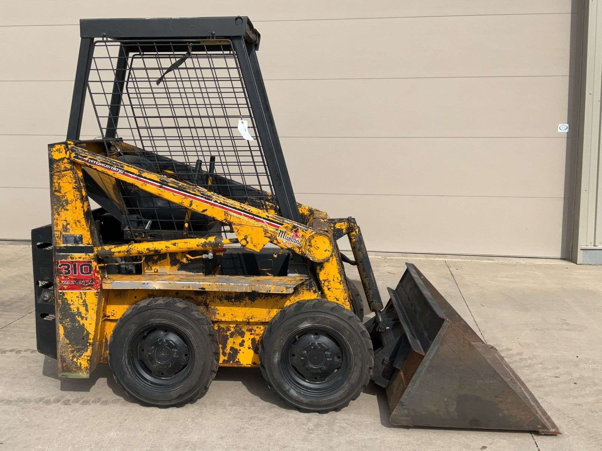 Owatonna 310 Equipment Image0