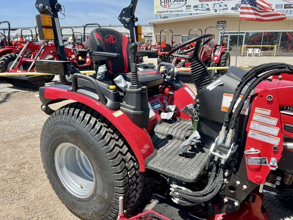 Image of Mahindra 2126 HST Primary image