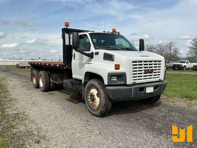 Image of GMC C8500 equipment image 2