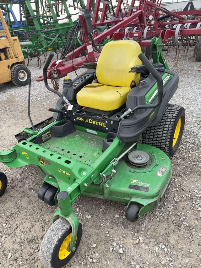 Image of John Deere Z915 equipment image 1