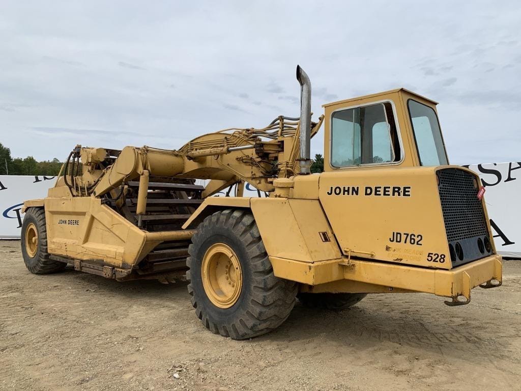 Main image John Deere 762