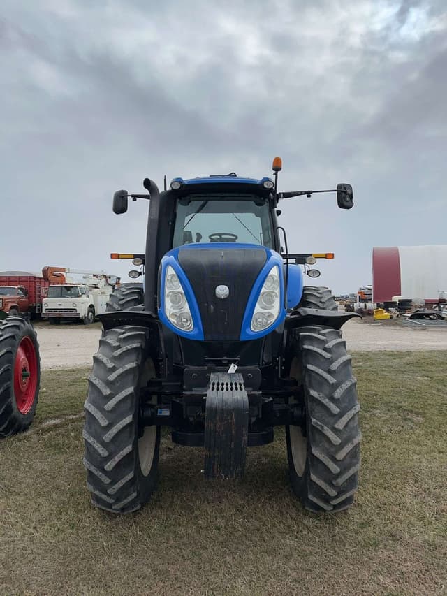 Image of New Holland T8.275 equipment image 1