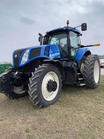 Main image New Holland T8.275