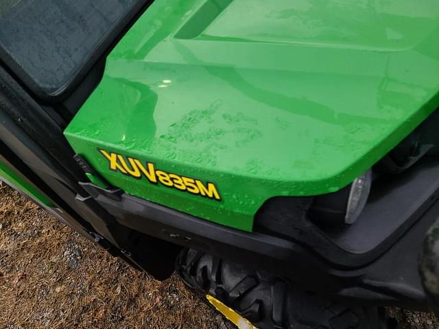 Image of John Deere XUV 835M equipment image 3