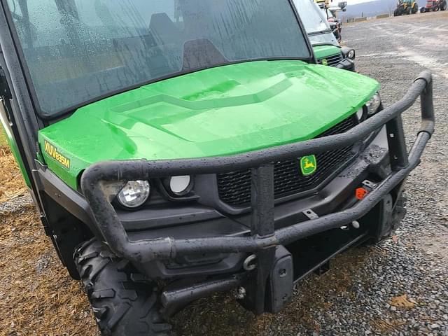 Image of John Deere XUV 835M equipment image 2