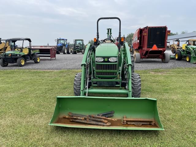 Image of John Deere 4120 equipment image 1
