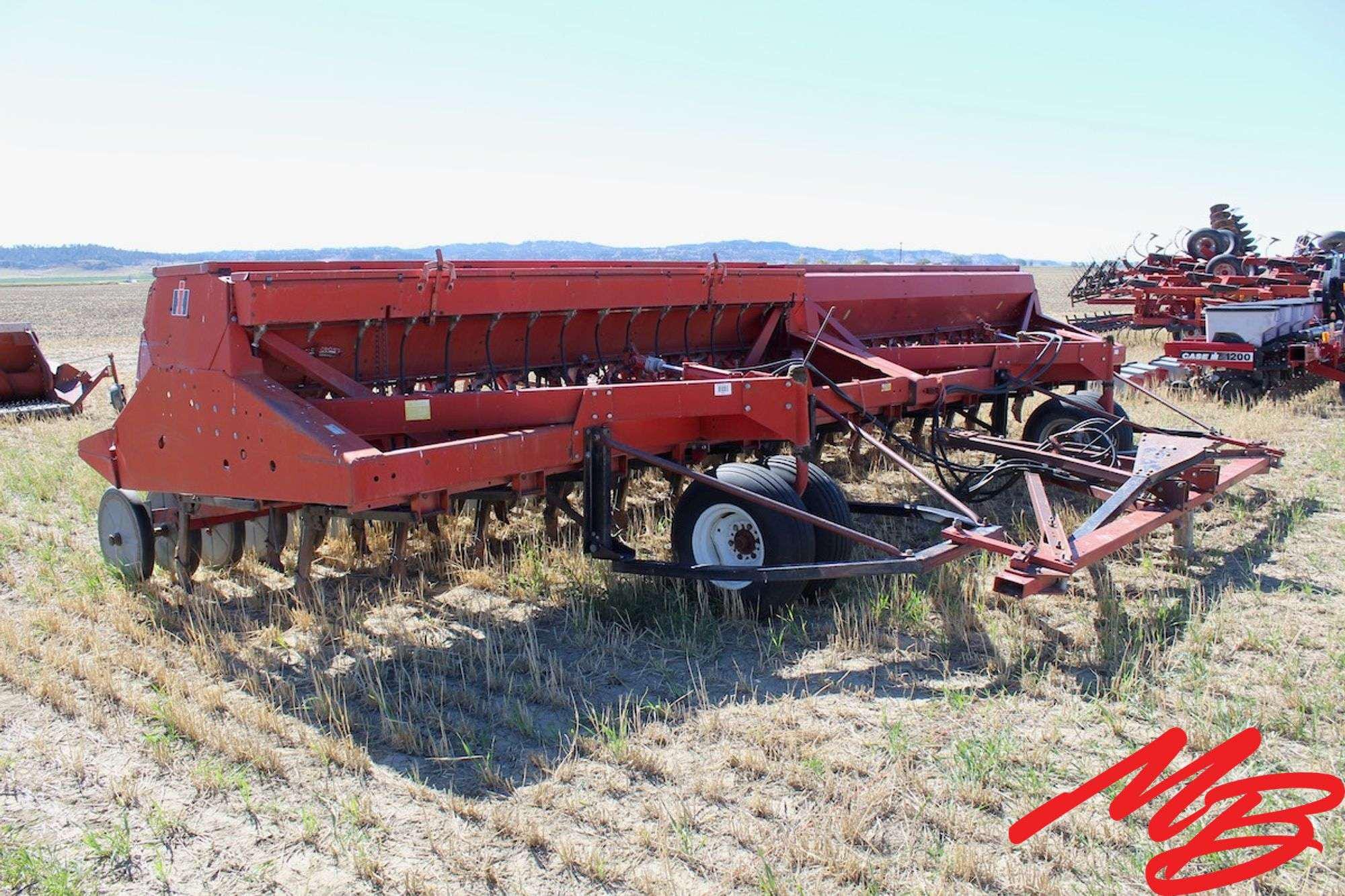 Main image International Harvester 7100