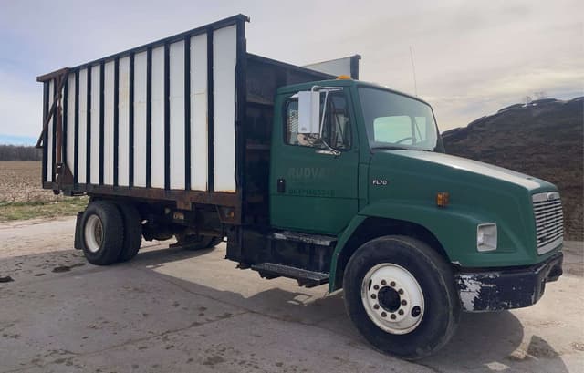 Image of Freightliner FL70 equipment image 1