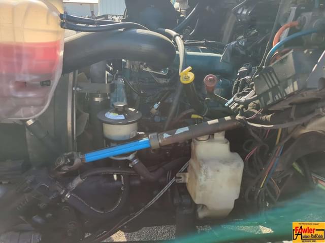 Image of International 4000 equipment image 4