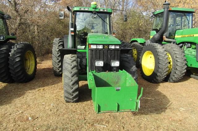 Image of John Deere 8210 equipment image 2