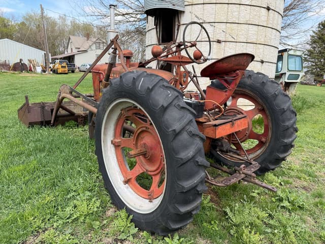 Image of Farmall H equipment image 4