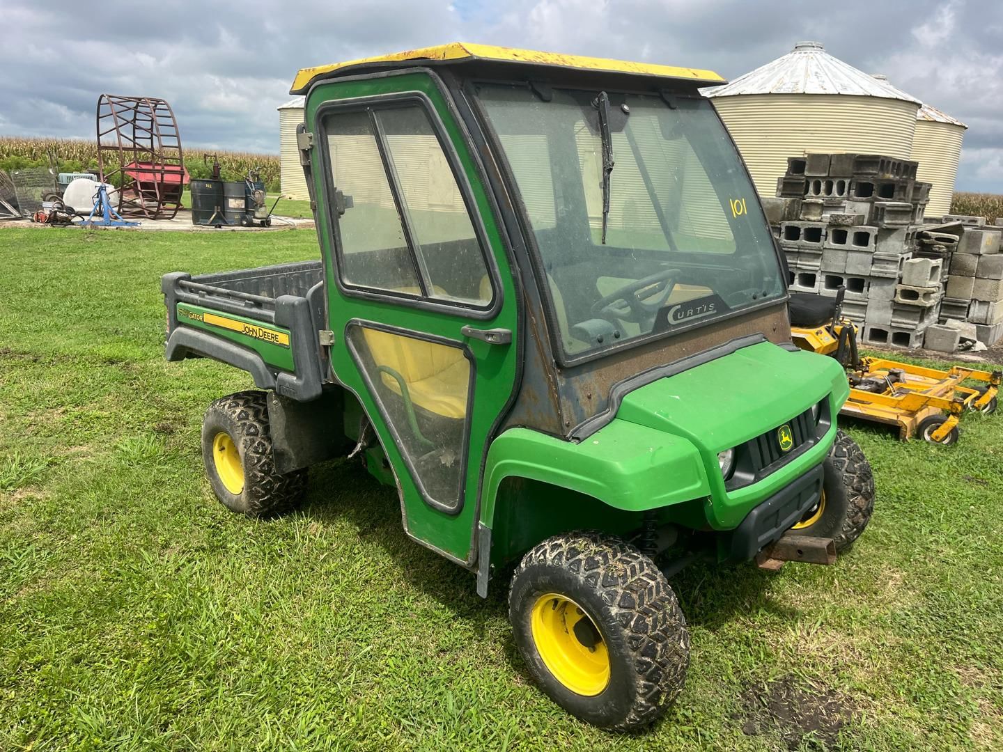 John Deere Gator Equipment Image0