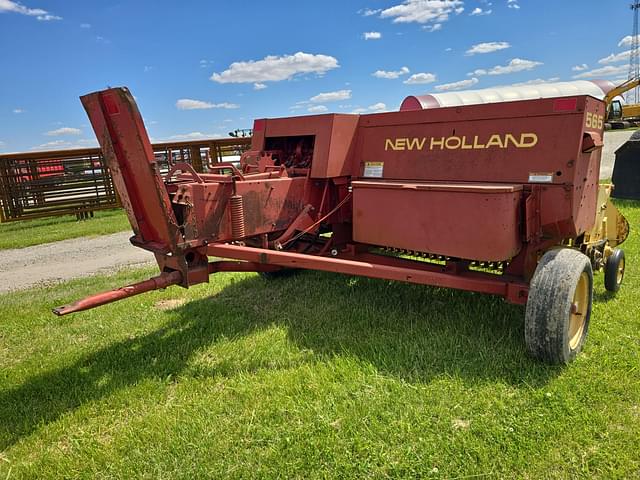Image of New Holland 565 equipment image 4