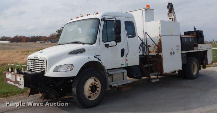 Main image Freightliner Business Class M2