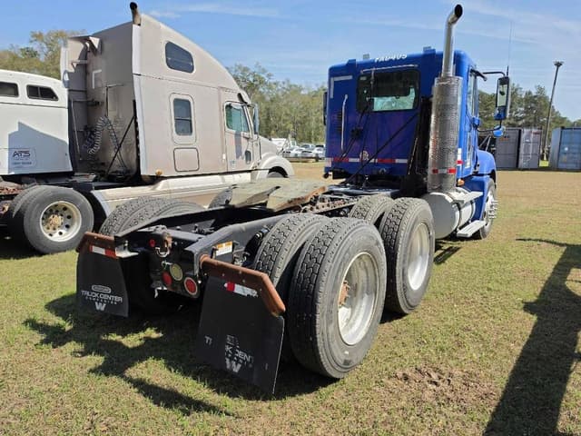 Image of Freightliner Detroit 60 equipment image 4