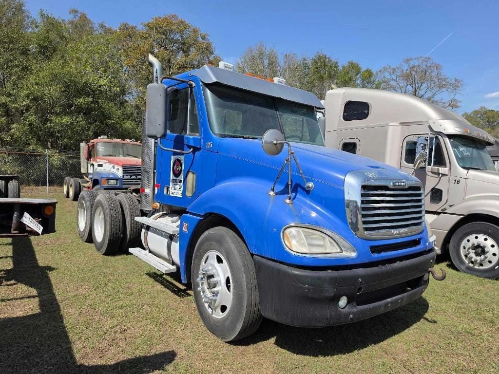 2009 Freightliner Detroit 60 Equipment Image0