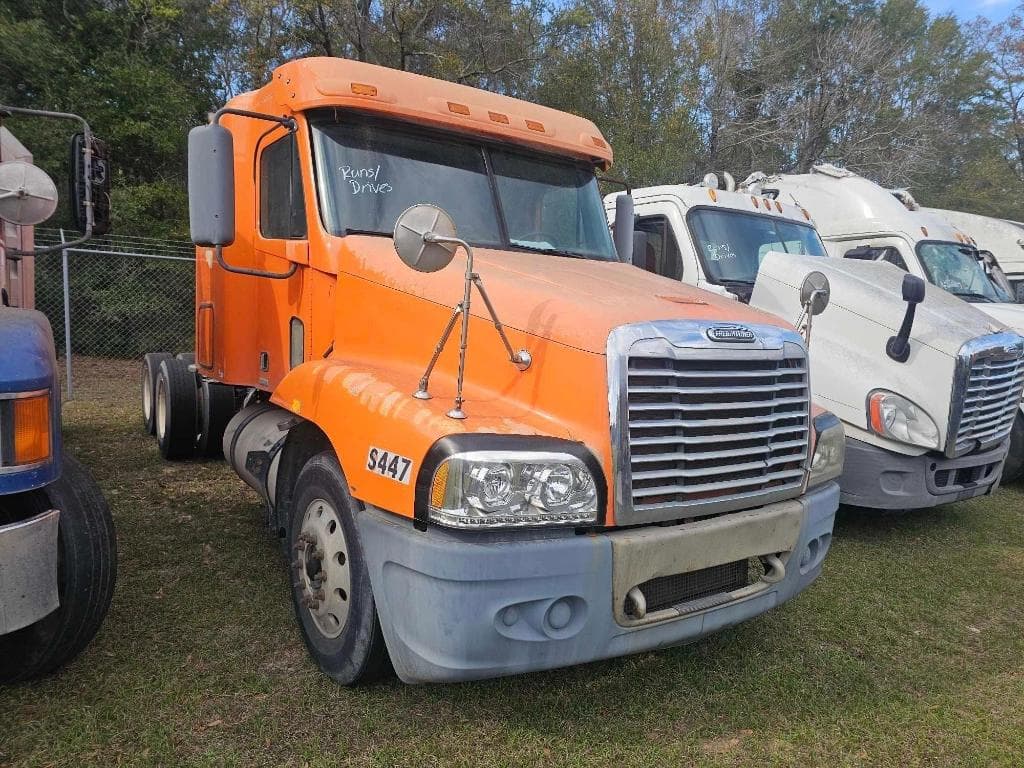 Image of Freightliner ST120 Primary image
