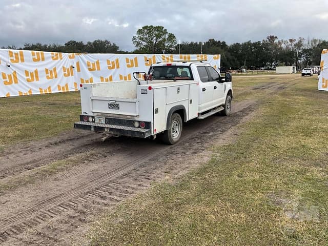 Image of Ford F-250 equipment image 4