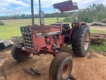 Main image International Harvester 784